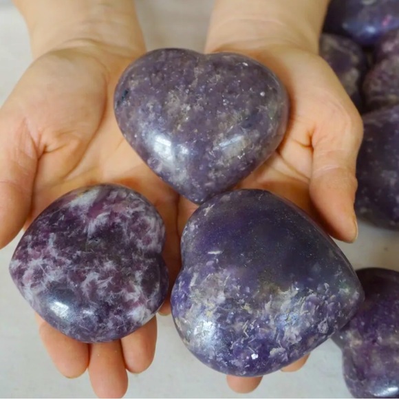 ✨Charged✨ Lepidolite Gemstone Hearts - Picture 6 of 9